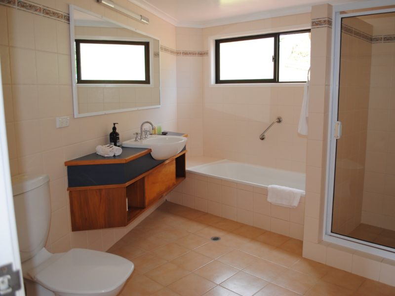Norfolk Island Travel Centre Shearwater Deal 1 Bedroom Bathroom
