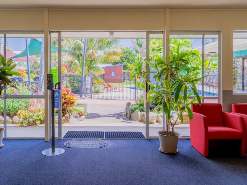 Aloha Departure Lounge (1)