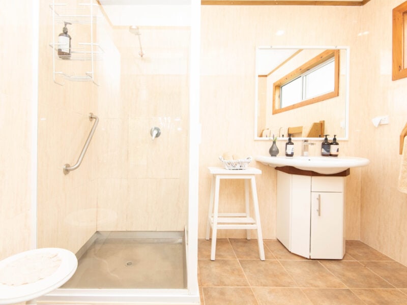 Trade Winds Bathroom