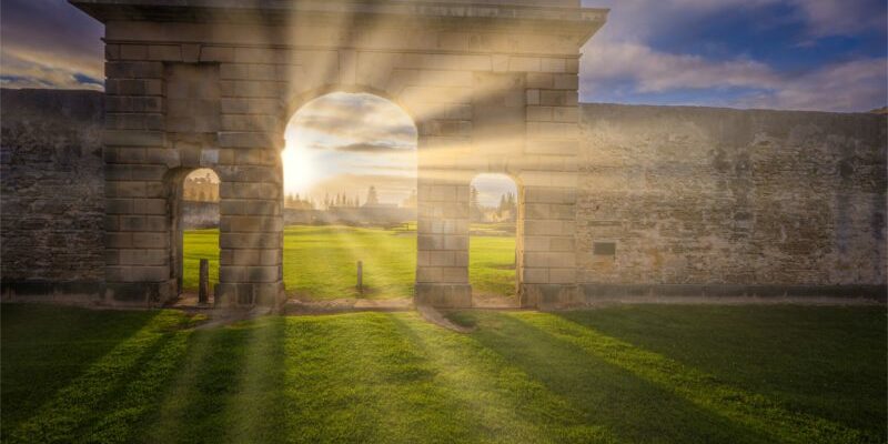 Ian Rolfe Kingston Dawn 220919 Norfolk Island 05SS4